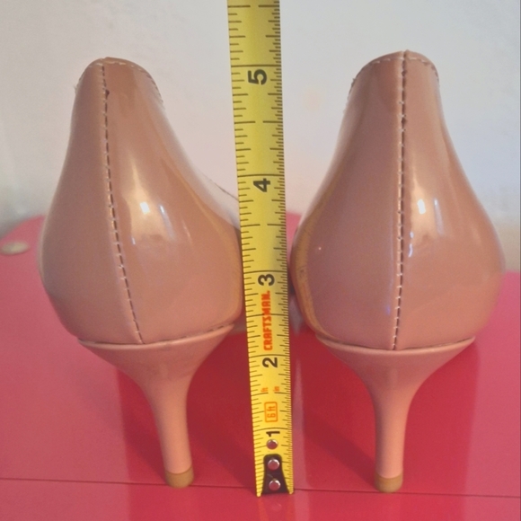 June In Love Beige Pumps Women's Shoes Pointed Low Heels Size 7 - Picture 4 of 7